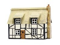 Dapol Model Railway Thatched Cottage Plastic Kit - OO Scale 1/76,Multicolor,17.4 x 15.8 x 1.6 cm