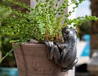 Pot Buddies Handmade Frog Figure Plant Pot Hanger - Decorative Hanging Garden Ornament - Flower Planter Figurine