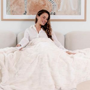 Dreamaker Basketweave Carved Faux Fur Electric Heated Throw Blanket 160x130cm Warm Flannel Reversible Rug Energy Efficient Overheat Protection 9 Heat Settings Extra Long Cord Controller - Cream Beige