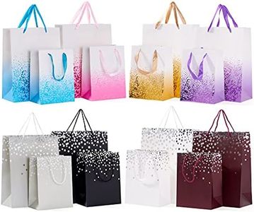 THE TWIDDLERS 16 Bolsas de Colores con Asas de Cinta para Navidad, Regalos de Cumpleaños, Todas las Ocasiones - Colores Surtidos, 2 Tamaños, 8 Cada uno 18cm x 23cm, 32cm x 26cm