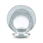 Noritake Japan - Porcelain Dinner Set of 21 pcs, Service for 6 - Luxury Dining and Kitchen Set - Hearth Collection Ville De Platine Golden Dinnerware Set