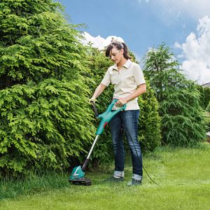 Bosch ART 30 Grass Trimmer – 550W, 30cm Cutting Diameter, High-Performance