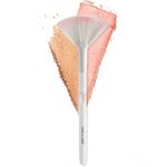 wet n wild Makeup Brush| Fan Brush for Highlighter| Blush| & Peel Masks| Ergonomic Handle