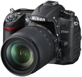 Nikon D7000 Appareil photo numérique Réflex 16,2 Mpix Kit Boîtier + Objectif AF-S DXVR 18-105 Mm Noir