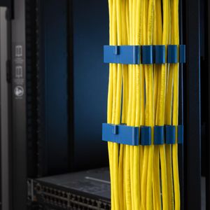 kwmobile Cable Comb Organisers Set of 2 – Blue Wire Management Clips with Screws