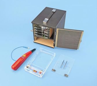 GSC International N-00021: Electrostatic Field Apparatus Set Ii. a of Observation Tanks and Electrode Plates, 5 Patterns, to Observe Line Force. Contains an Tank Size