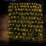 Lights4fun 140 Warm White LED Outdoor Green Cable Net Light 2 x 2m Plug-in with Timer