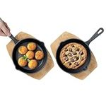 Navaris Cast Iron Skillet With Wooden Base (Set of 2) - Cast Iron Frying Pan Small Skillet With Protective Wood Base - Heavy Duty Metal Skillet Pans - 6" (15cm)