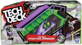Tech Deck Rampa Nyjah Rail Shredder Fretboard Set + Colourful Collectable Skateboard