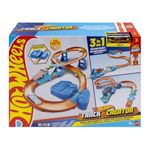 Hot Wheels Toy Car Track Set, Deluxe Building Box with Motorized Booster, 1:64 Scale Vehicle, Speed Snap Track, Boosted Jump Speedway, JDB49