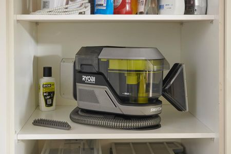 RYOBI 18V Cordless Detail Cleaner – Portable Handheld Cleaning Tool