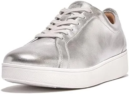 FitFlop Women's Rally Leather Sneakers with Flexible, Slip Resistant Rubber Outsole and Anatomicush Midsole, Old-School Tennis Shoe Style, On The Go Ergonomic Padded Footwear, Silver, 9