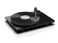 Pro-Ject E1 BT, Plug & Play Entry Level Record Player with switchable phono stage and BT5.0 wireless transmission, 33/45 electronic speed switch (Black)