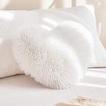 MOOWOO White Fluffy Heart Pillow, F