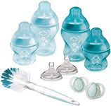 Tommee Tippee Closer to Nature Newborn Baby Bottle Starter Kit, Breast-Like Teats with Anti-Colic Valve, Mixed Sizes, Blue