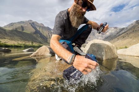 LifeStraw Peak 1L Squeeze Water Bottle – Portable Filtration System