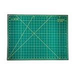 The Quilted Bear Cutting Mat - Sewi