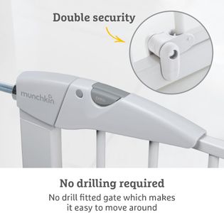 Munchkin Maxi Secure Baby Gate, White – Child Safety Barrier