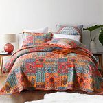 Qucover 3 PCs Quilted Bedspreads Soft Cotton Microfiber Patchwork Quilt Bedspreads King Size 230x250 cm, Flower Pattern Mixed Orange Blue Colors Bed Throws and Pillowcases for Bedroom Decor