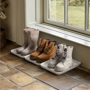 Navaris Porta Scarpe - Portascarpe Ingresso Casa - Vassoio Plastica con Base Rialzata - Vaschette Asciuga Scarpe - Poggia Scarpe per Bagno e Corridoio - Poggiascarpe Camper