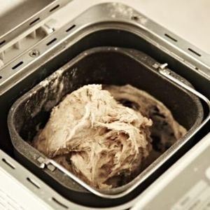 Lakeland Compact 1lb Bread Maker – Daily Loaf, White