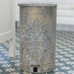 Z&Z ornamentorum Retro Kitchen Trash Can with Lid 17 Liter/4.5 Gallon and Pedal Round Touchless Garbage Cans with Flower and Bird Patterns Outdoor Trash Can for Kitchen Park Garden Grey Flower