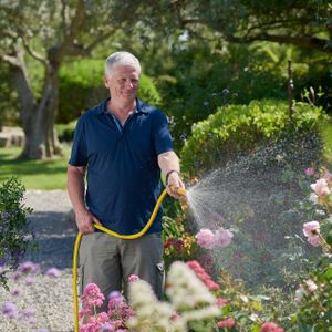 Hozelock Superhoze Expanding Garden Hose 30m – Flexible, 2 Aquastop Fittings
