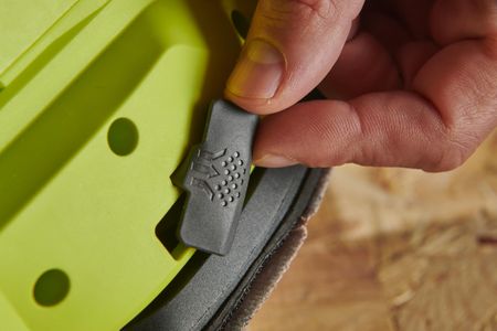 Ryobi 18V ONE+ Palm Sander Kit – 2.5Ah Battery Included
