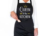 Queen Of The Kitchen Funny quote Chef Baking Apron For Mothers Day, Birthday, Christmas, Thanksgiving With Two Pockets And Adjustable Neck Strap