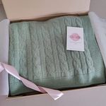 Mimi & Thomas Pure 100% Cashmere Cable Knit Unisex Knitted Baby Blanket in Gift Box (Sage Green)