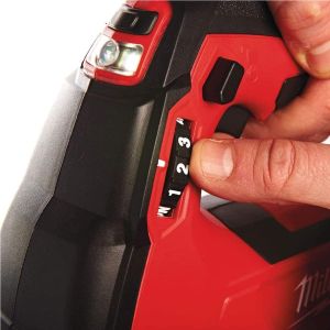 Milwaukee M18 18V Cordless Grease Gun with 5.0Ah Battery & Charger