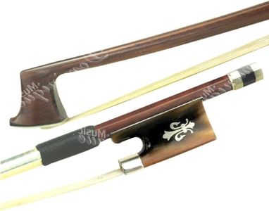 D Z Strad Violin Bow - Model 524 - Brazilwood with Ox Horn Fleur-de-Lis Frog