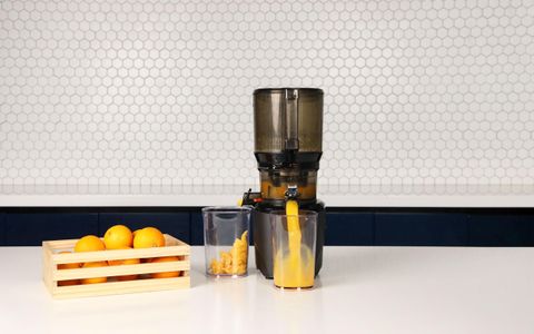 Kuvings AUTO10S Slow Juicer, 3L, 200W – Easy Care, Matt Pearl Black