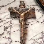 KariGhar® Crucifix / Jesus Christ / Cross Jesus / Crucified Jesus Perfect for Prayer Room / Drawing Room/ Bedroom/ Gifting & Decoration. { (Gold) , ( 5 x 33 x 52 cm / 2 x 13 x 21 INCH ) }