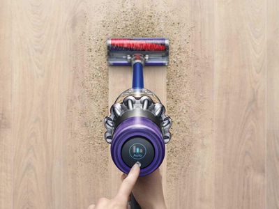Dyson V11 Cordless Vacuum Cleaner – Powerful Lightweight Stick