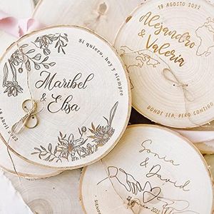 MONAMÍ - Porta alianzas de madera de Abedul grabada con cordel para anudar los anillos. Tamaño 18-22cm diámetro