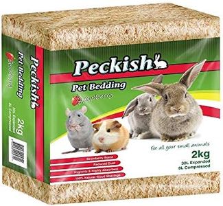 Peckish Strawberry Scent Wood Shavings for Pet Bedding 30 Liter