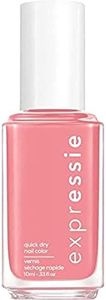 Essie, Qui