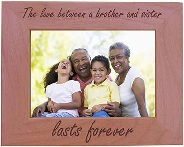 CustomGiftsNow The Love Between Brother and Sister Lasts Forever Cadre photo en bois d'aulne naturel à suspendre 10 x 15 cm (12,7 x 17,8 cm horizontal)
