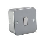 Knightsbridge M2000 Metal Clad 10A 1G 2 Way Light Switch, 230 V, Silver