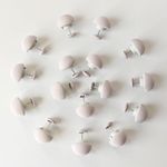 LISSION Duvet Clips, Non-Slip Duvet Cover Clips Pins 32 PCS, One-Button Unlock, for Quilt, Blanket, Bed Sheet, Grey Color