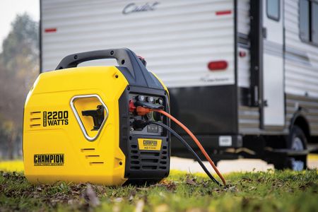 Champion 2200W Petrol Inverter Generator – Portable, Ultra Quiet, 4.0L