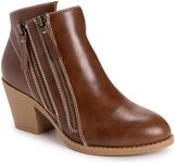 MUK LUKS Women's Yellowstone Yardley, Dark Tan, 11 Wide