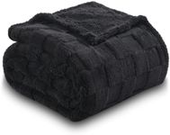 NEWCOSPLAY Super Soft Throw Blanket Black Premium Silky Flannel Fleece 3D Checkered Lightweight Bed Blanket All Season Use (Black Checkered, Throw(50"x70"))