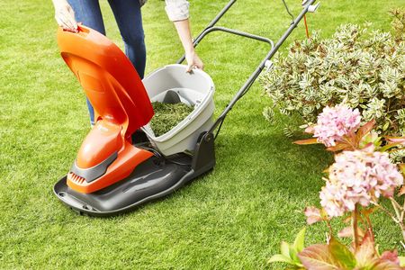 Flymo EasiGlide 360 Electric Lawn Mower – Compact Hover Design