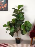 Home Bloom Artificial Fiddle Leaf Fig Plant with Pot, 110 cm (43.8 Inches) Tall, Realistic Large Green Leaves, Indoor Faux Floor Plant for Living Room, Office, Bedroom & Home Décor