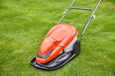 Flymo EasiGlide 300 Electric Lawn Mower – Compact Hover Design