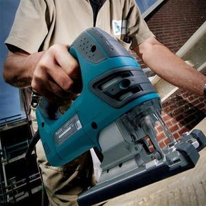 Makita 240V Jigsaw – Powerful Corded Saw for Precision Cutting