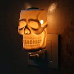 STAR MOON Skull Wax Warmer Plug in for Home Décor, Wax Warmer Night Light, Home Fragrance Diffuser, Bas-Relief Craft, 360 ° Rotatable 3-prongs Plug, No Flame, with One More Bulb, Skull