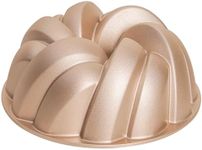 NutriChef 9-Inch Bundt Cake Pan - Heavy Die Cast Aluminum Baking Pan with 2 Layers of Professional Nonstick Coating - Fluted Flow Design for Uniform Baking & Browning, Dishwasher Safe - Gold